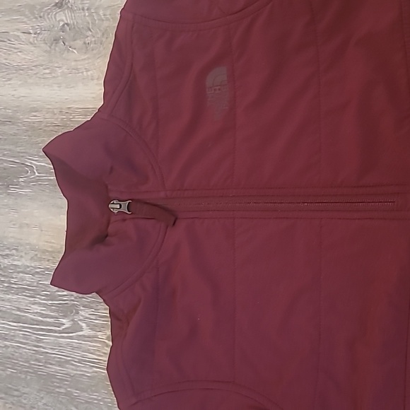 Northface pull over - Picture 2 of 3